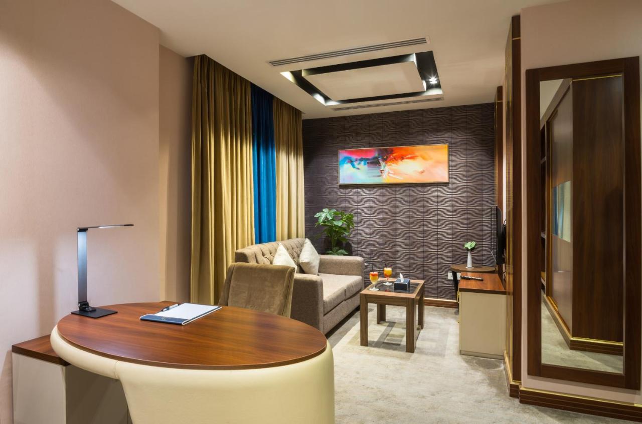 Al Malqa Elite Hotel リヤード エクステリア 写真